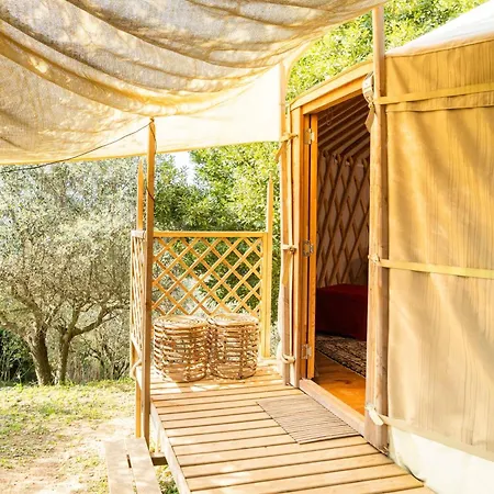 ゲストハウス A Yurt Among Olive Trees And The Sea ラッパロ