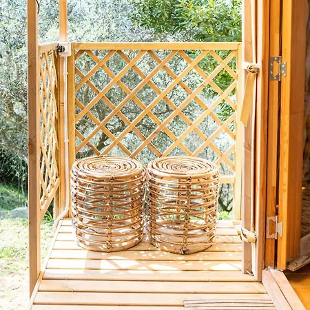 ゲストハウス A Yurt Among Olive Trees And The Sea